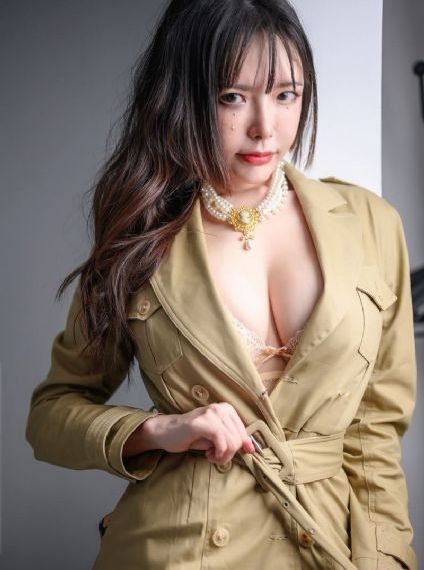 百媚千娇