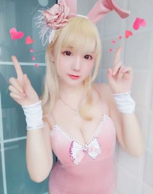 蜜桃臀工地嫂